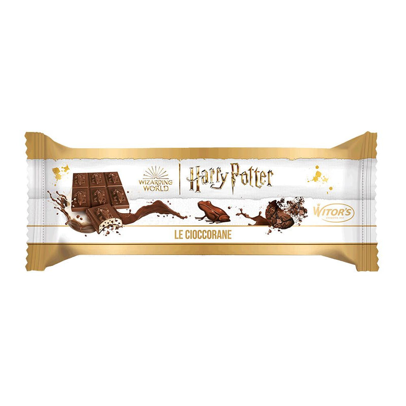 Confezione da 300g tavoletta di cioccolato al latte con cremoso ripieno al latte e granella di biscotto al cacao Harry Potter.