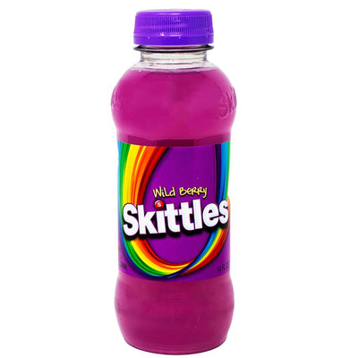 Confezione da 414 ml, bibita analcolica al gusto di frutti di bosco Skittles.