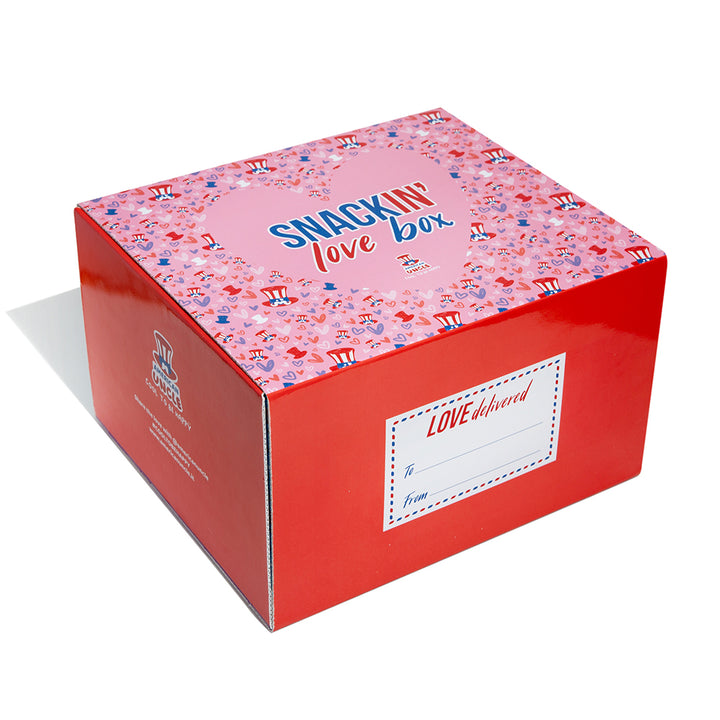 Snackin’ Love Box, boîte de 40 produits sucrés, salés et boissons 