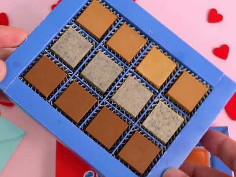 Choco Love Box, boîte de 12 chocolats assortis fourrés au beurre d'arachide, caramel et cookies & cream de 130g 